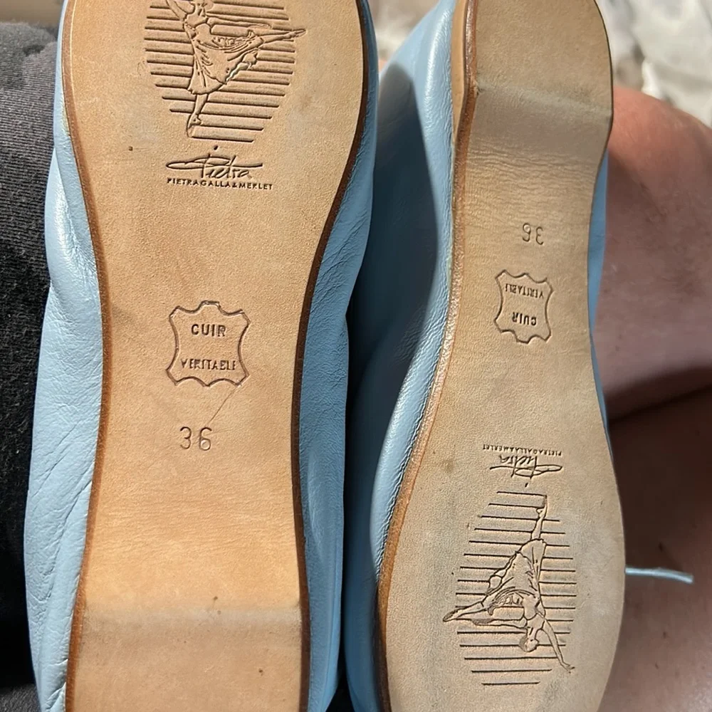 NEW in box 
Pietra slip-on dance shoes  size 36 (6)
Light blue Never worn - Picture 2 of 4